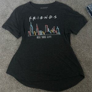 FRIENDS Gray Short Sleeve Graphic T-Shirt Woman’s L (11/13)